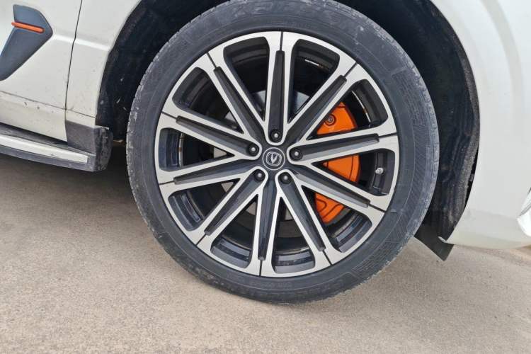 Used CHANGAN UNI-K iDD 2022 Blue Whale iDD 130km 1.5T Prestige Model Right Front Wheel Hub
