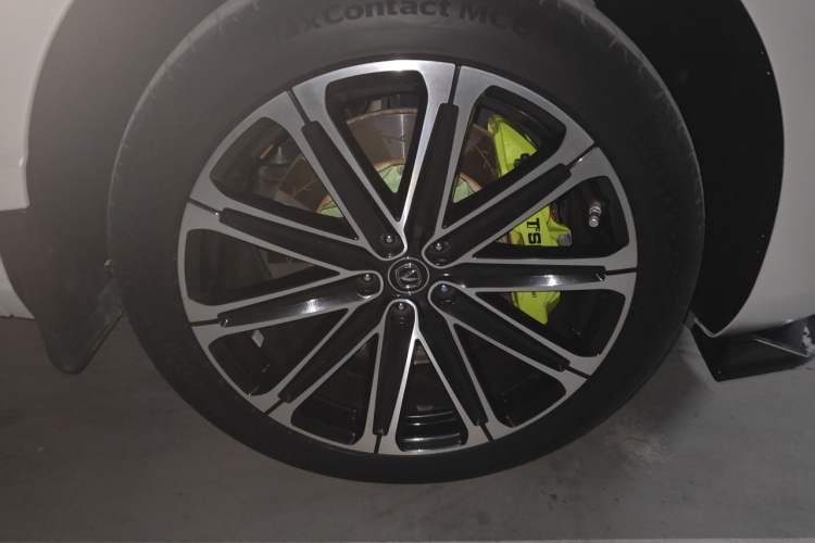 Used CHANGAN UNI-K iDD 2022 Blue Whale iDD 130km 1.5T Prestige Model Right Front Wheel Hub