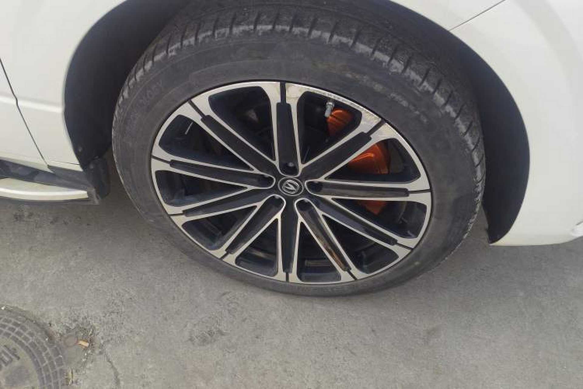 Used CHANGAN UNI-K iDD 2022 Blue Whale iDD 130km 1.5T Prestige Model Right Front Wheel Hub