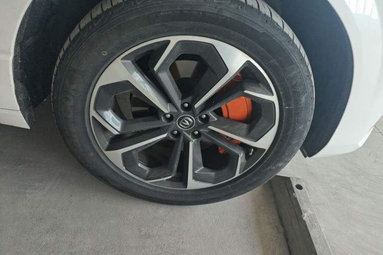 Used CHANGAN UNI-K iDD 2022 Blue Whale iDD 130km 1.5T Excellence Model Right Front Wheel Hub
