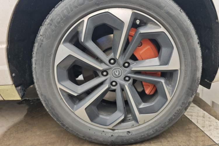 Used CHANGAN UNI-K iDD 2022 Blue Whale iDD 130km 1.5T Excellence Model Right Front Wheel Hub