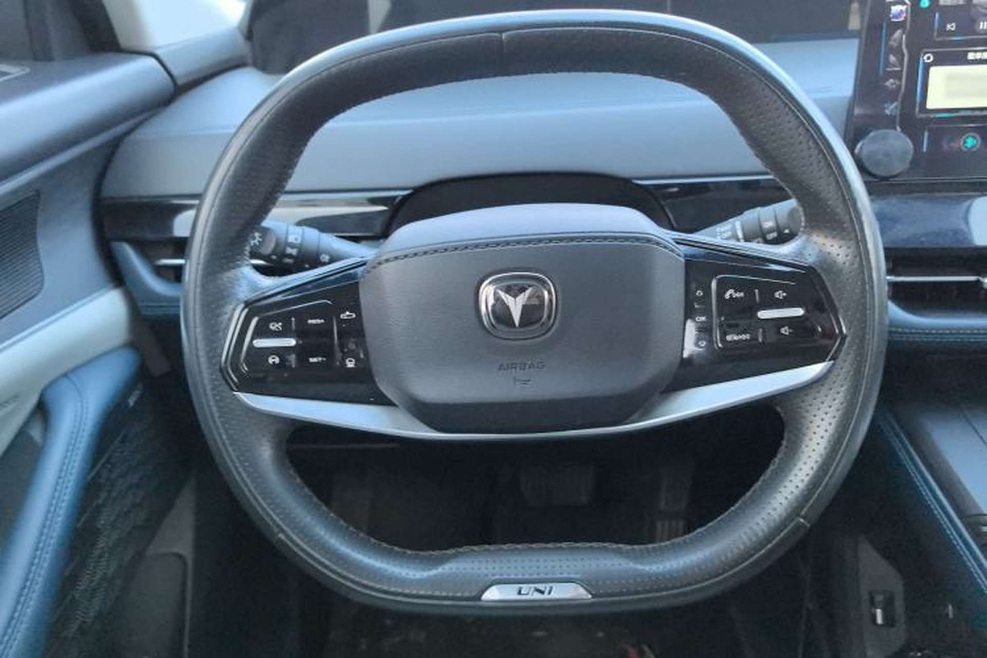 Used CHANGAN UNI-K iDD 2022 Blue Whale iDD 130km 1.5T Excellence Model Steering Wheel