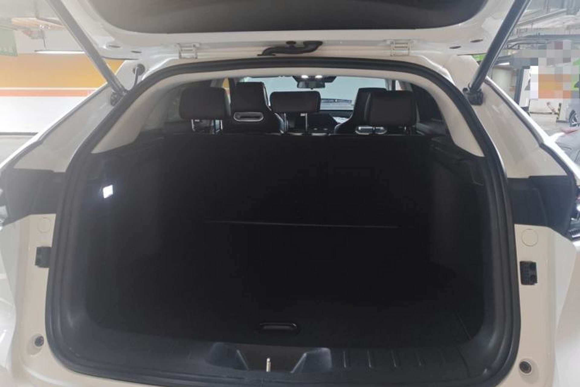 Used CHANGAN UNI-K iDD 2022 Blue Whale iDD 130km 1.5T Prestige Model Trunk