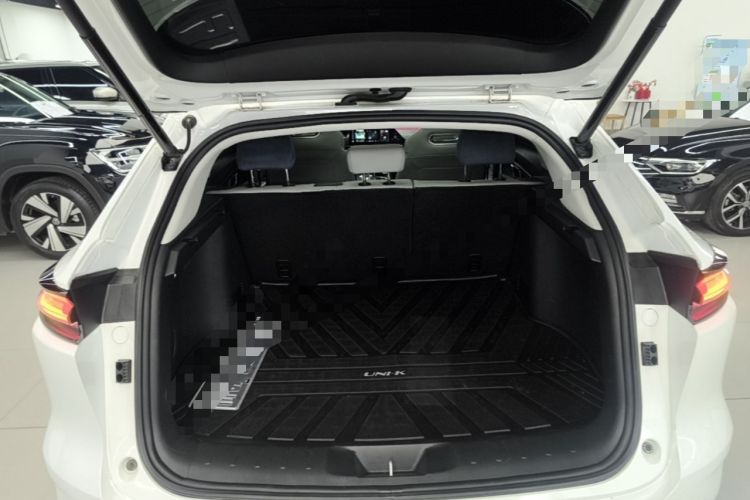 Used CHANGAN UNI-K iDD 2022 Blue Whale iDD 130km 1.5T Prestige Model Trunk