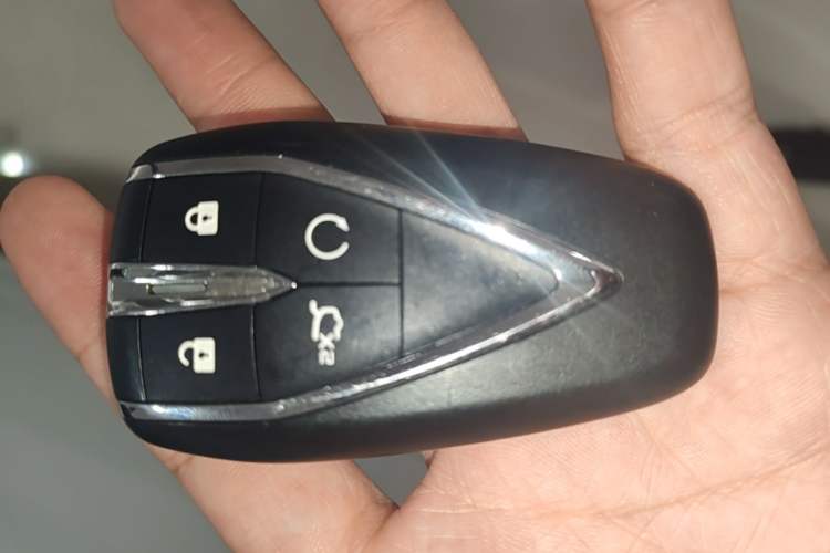 Used CHANGAN UNI-K iDD 2022 Blue Whale iDD 130km 1.5T Excellence Model Vehicle Key