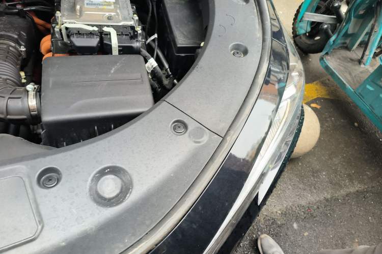 Used CHANGAN UNI-K iDD 2023 Zhidian iDD 1.5T 135km Smart & Fun Model Engine Bay Left
