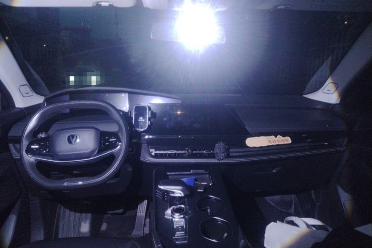 Used CHANGAN UNI-K iDD 2023 Zhidian iDD 1.5T 135km Smart & Fun Model Interior 2