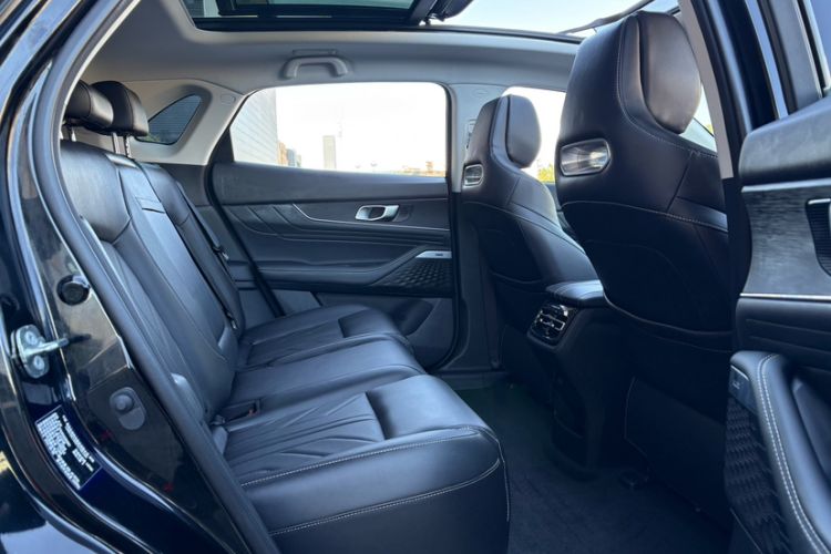 Used CHANGAN UNI-K iDD 2023 Zhidian iDD 1.5T 135km Smart & Fun Model Interior 4