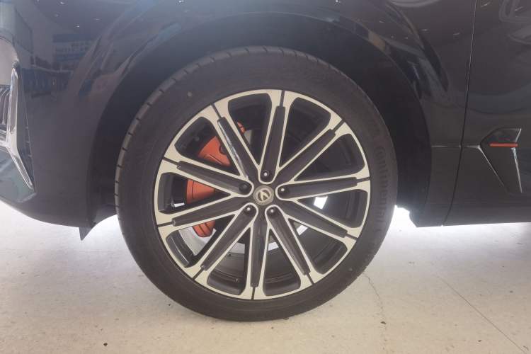 Used CHANGAN UNI-K iDD 2023 Smart Electric iDD 1.5T 135km Smart Leading Model Left Front Wheel Hub