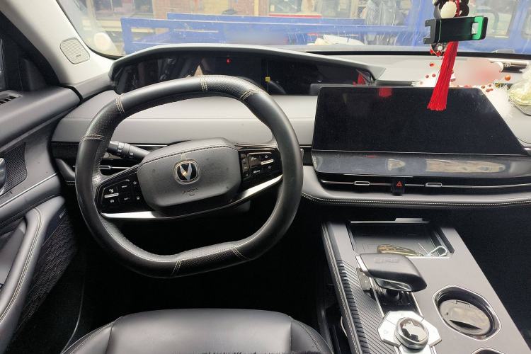 Used CHANGAN UNI-K iDD 2023 Zhidian iDD 1.5T 135km Smart & Fun Model Steering Wheel