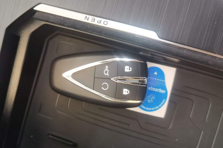 Used CHANGAN UNI-K iDD 2023 Smart Electric iDD 1.5T 135km Smart Leading Model Vehicle Key