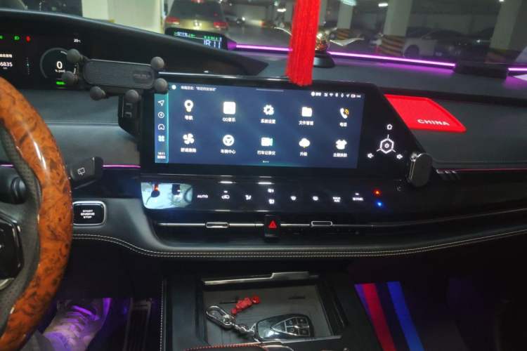 Used CHANGAN UNI-K iDD 2023 Zhidian iDD 1.5T 135km Smart & Fun Model Audio And AC Panel
