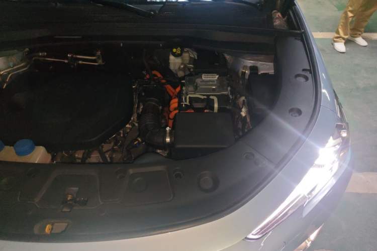 Used CHANGAN UNI-K iDD 2023 Zhidian iDD 1.5T 135km Smart & Fun Model Engine Bay Left