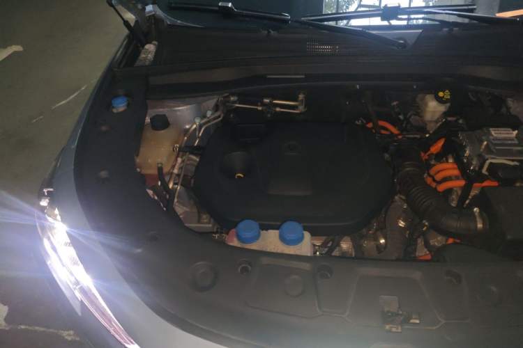 Used CHANGAN UNI-K iDD 2023 Zhidian iDD 1.5T 135km Smart & Fun Model Engine Bay Right