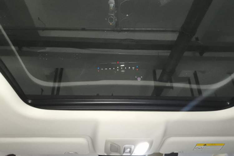 Used CHANGAN UNI-K iDD 2023 Zhidian iDD 1.5T 135km Smart & Fun Model Headliner