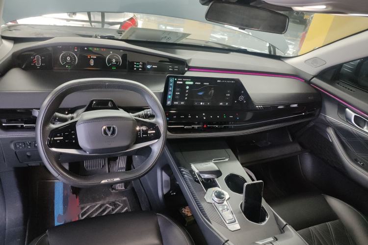 Used CHANGAN UNI-K iDD 2023 Smart Electric iDD 1.5T 135km Smart Leading Model Interior 2