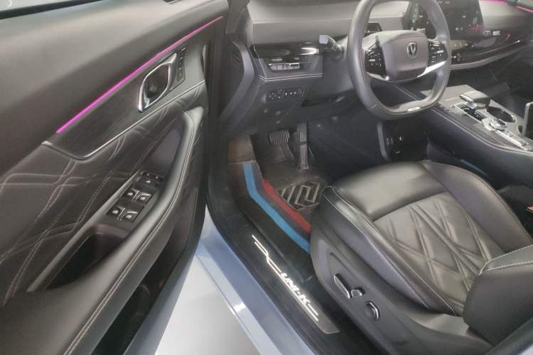 Used CHANGAN UNI-K iDD 2023 Smart Electric iDD 1.5T 135km Smart Leading Model Interior 3