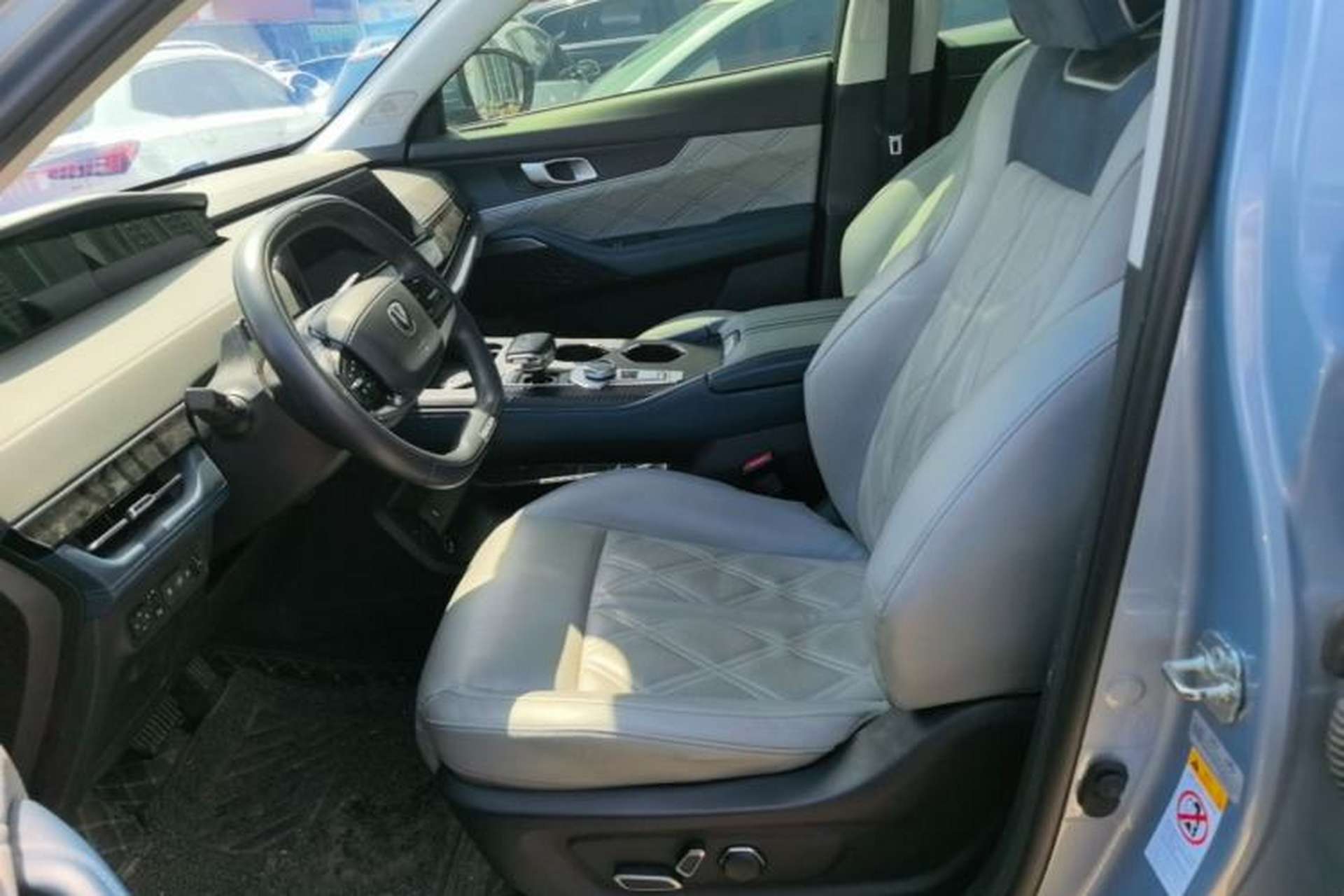 Used CHANGAN UNI-K iDD 2023 Smart Electric iDD 1.5T 135km Smart Leading Model Left Front Seat