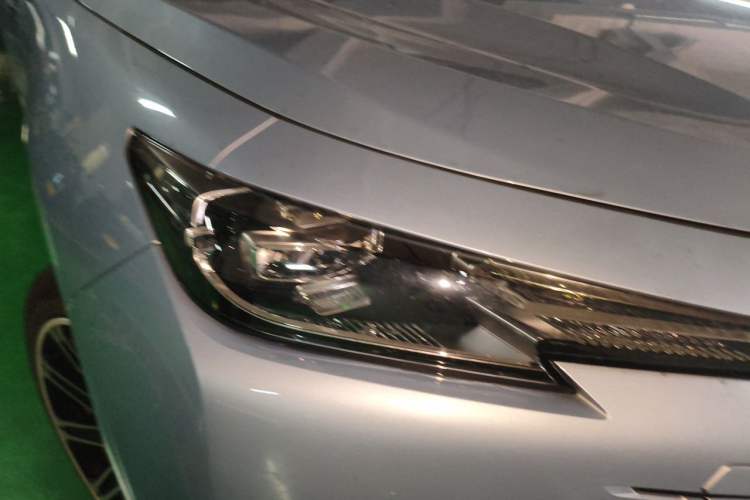 Used CHANGAN UNI-K iDD 2023 Smart Electric iDD 1.5T 135km Smart Leading Model Right Front Headlight