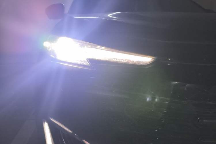 Used CHANGAN UNI-K iDD 2023 Zhidian iDD 1.5T 135km Smart & Fun Model Right Front Headlight
