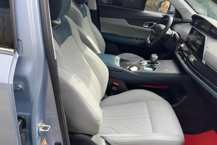 Used CHANGAN UNI-K iDD 2023 Zhidian iDD 1.5T 135km Smart & Fun Model Right Front Seat