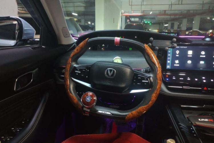 Used CHANGAN UNI-K iDD 2023 Zhidian iDD 1.5T 135km Smart & Fun Model Steering Wheel