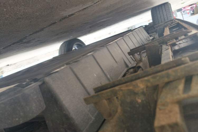 Used CHANGAN UNI-K iDD 2023 Smart Electric iDD 1.5T 135km Smart Leading Model Chassis Rear Left