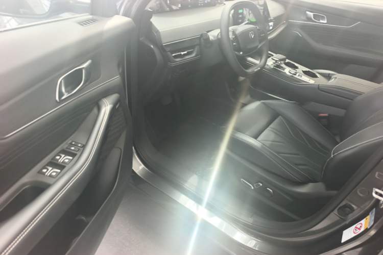 Used CHANGAN UNI-K iDD 2023 Zhidian iDD 1.5T 135km Smart & Fun Model Driver Seat