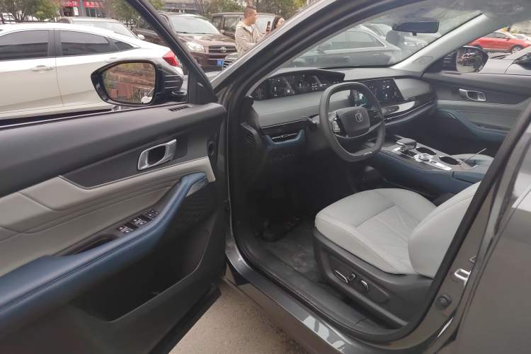 Used CHANGAN UNI-K iDD 2023 Zhidian iDD 1.5T 135km Smart & Fun Model Driver Seat