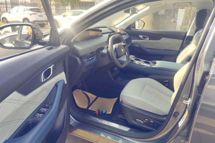 Used CHANGAN UNI-K iDD 2023 Smart Electric iDD 1.5T 135km Smart Leading Model Driver Seat