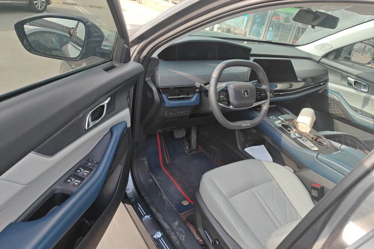 Used CHANGAN UNI-K iDD 2023 Zhidian iDD 1.5T 135km Smart & Fun Model Driver Seat