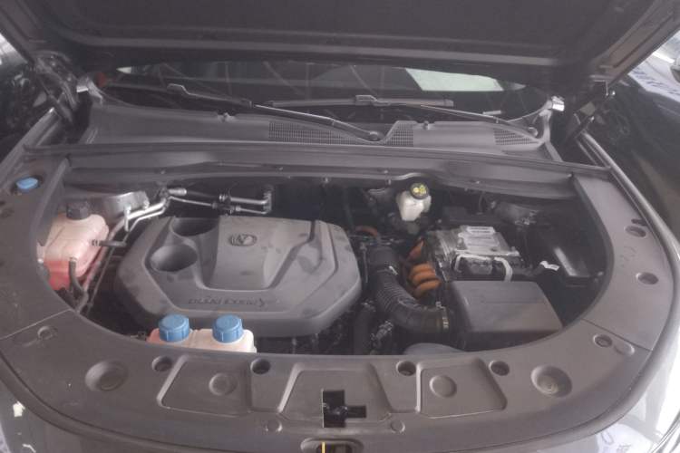 Used CHANGAN UNI-K iDD 2023 Zhidian iDD 1.5T 135km Smart & Fun Model Engine Bay