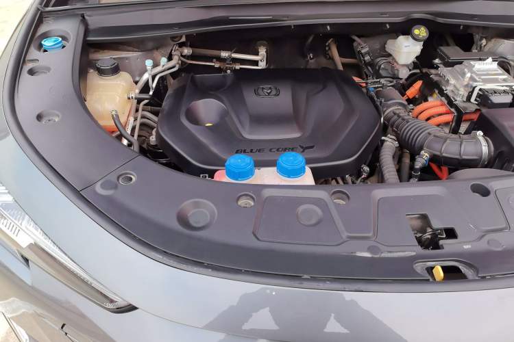 Used CHANGAN UNI-K iDD 2023 Zhidian iDD 1.5T 135km Smart & Fun Model Engine Bay Right