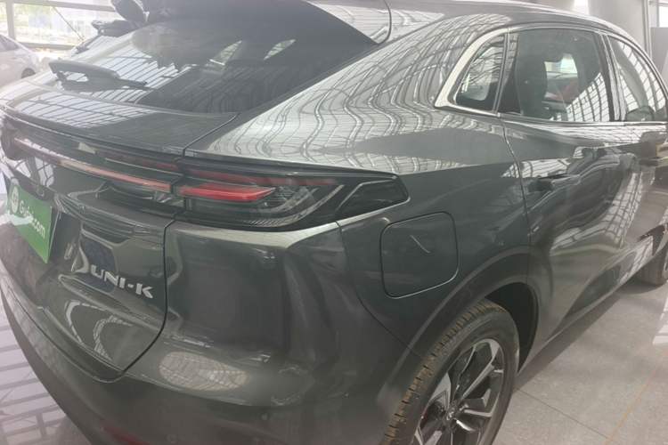 Used CHANGAN UNI-K iDD 2023 Zhidian iDD 1.5T 135km Smart & Fun Model Exterior 3