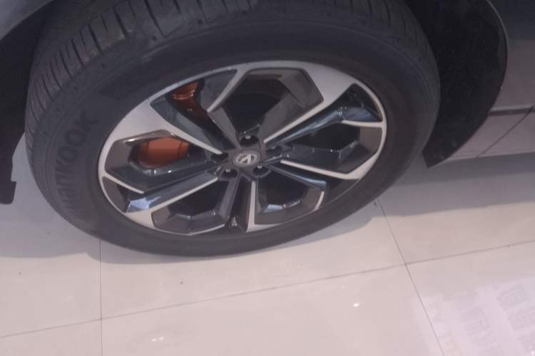 Used CHANGAN UNI-K iDD 2023 Zhidian iDD 1.5T 135km Smart & Fun Model Exterior 7