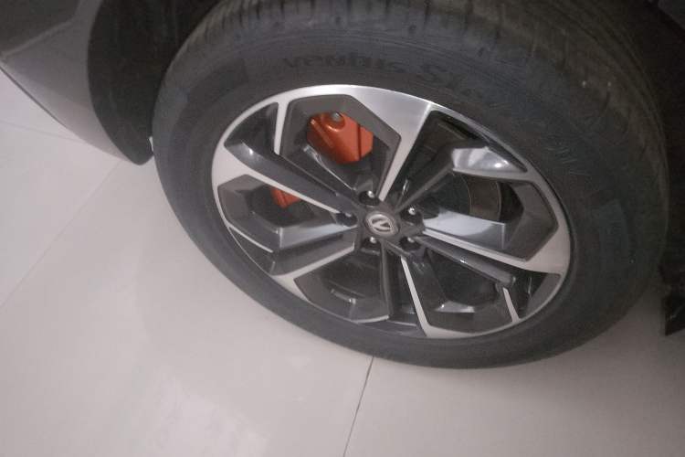 Used CHANGAN UNI-K iDD 2023 Zhidian iDD 1.5T 135km Smart & Fun Model Exterior 8