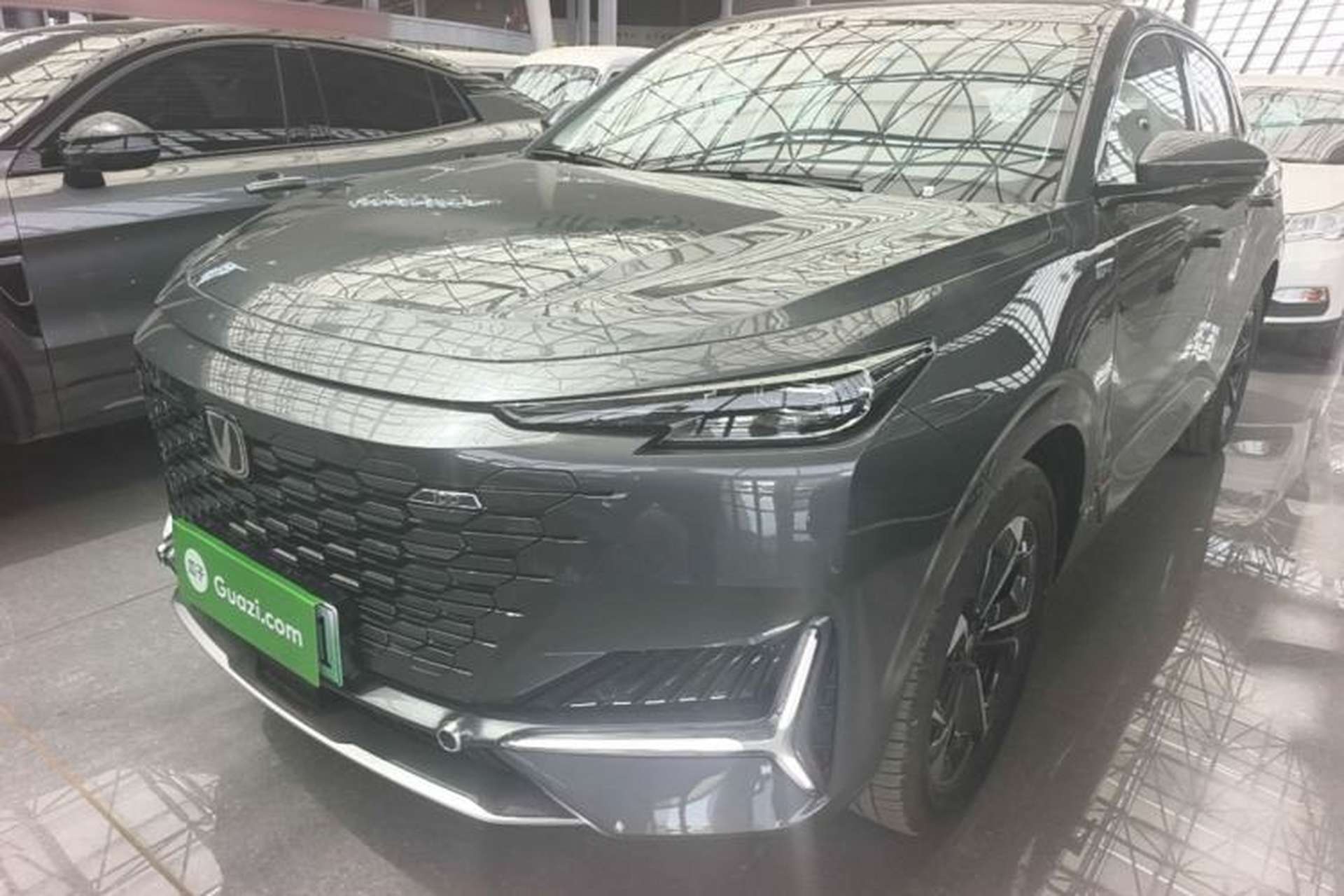 Used CHANGAN UNI-K iDD 2023 Zhidian iDD 1.5T 135km Smart & Fun Model Front Left 45 Deg