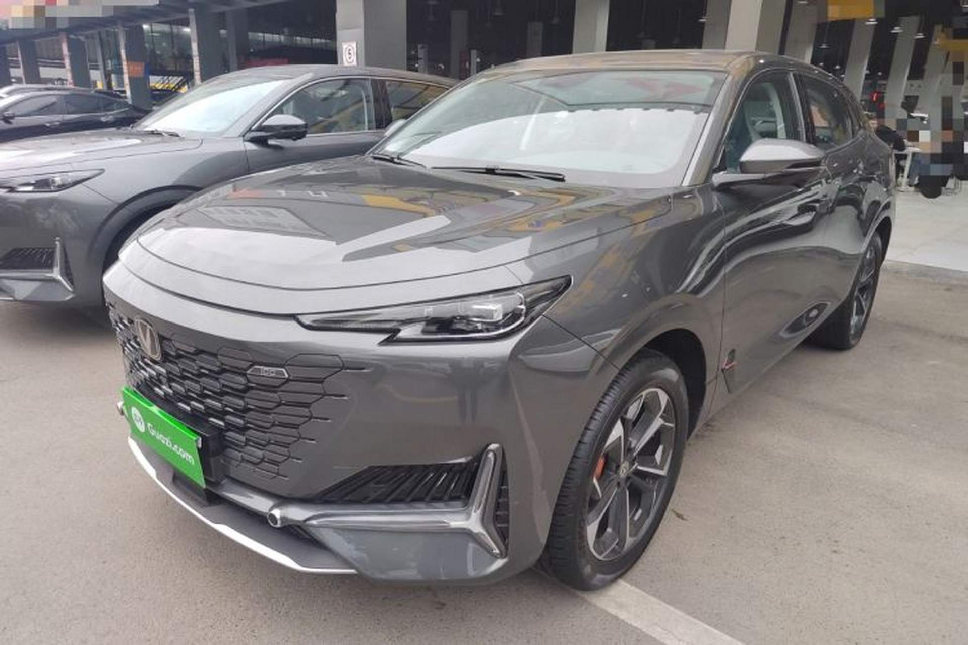 Used CHANGAN UNI-K iDD 2023 Zhidian iDD 1.5T 135km Smart & Fun Model Front Left 45 Deg