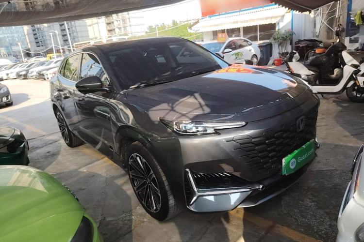 Used CHANGAN UNI-K iDD 2023 Smart Electric iDD 1.5T 135km Smart Leading Model Front Right 45 Deg