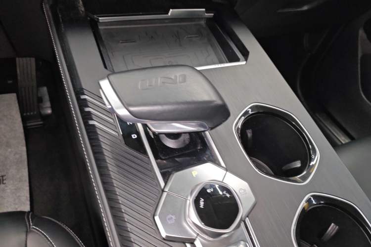 Used CHANGAN UNI-K iDD 2023 Smart Electric iDD 1.5T 135km Smart Leading Model Gear Lever
