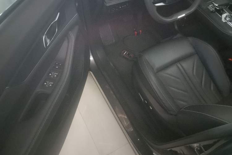 Used CHANGAN UNI-K iDD 2023 Zhidian iDD 1.5T 135km Smart & Fun Model Interior 3