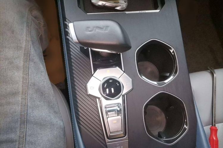 Used CHANGAN UNI-K iDD 2023 Smart Electric iDD 1.5T 135km Smart Leading Model Interior 6