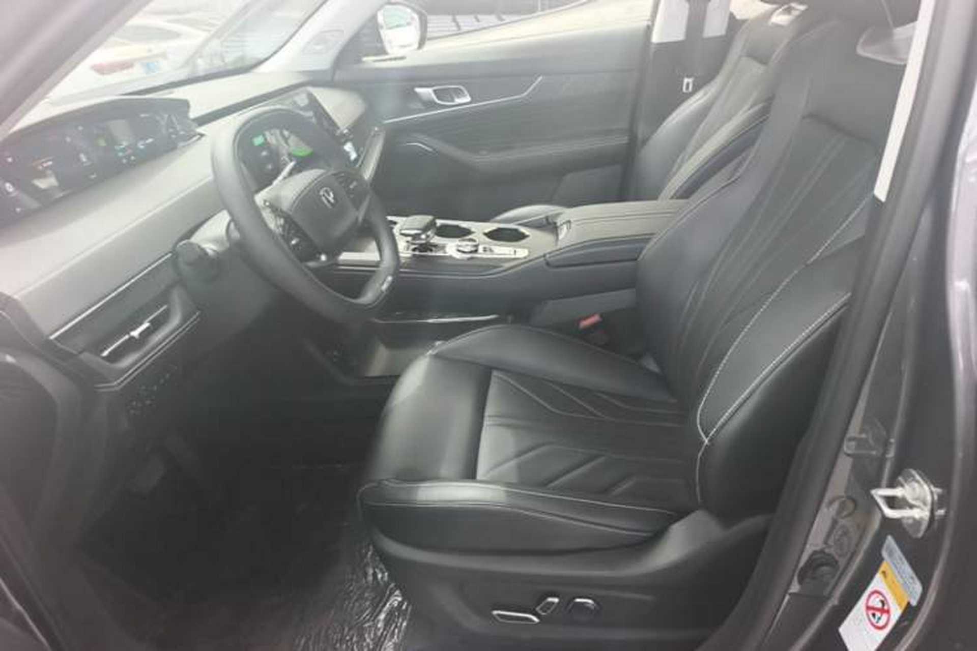 Used CHANGAN UNI-K iDD 2023 Zhidian iDD 1.5T 135km Smart & Fun Model Left Front Seat