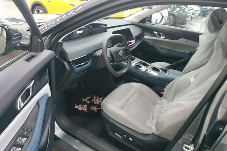 Used CHANGAN UNI-K iDD 2023 Zhidian iDD 1.5T 135km Smart & Fun Model Left Front Seat