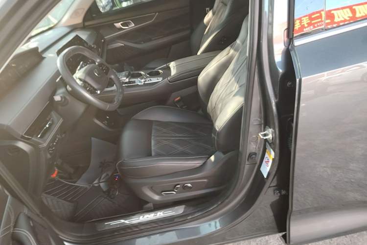 Used CHANGAN UNI-K iDD 2023 Smart Electric iDD 1.5T 135km Smart Leading Model Left Front Seat