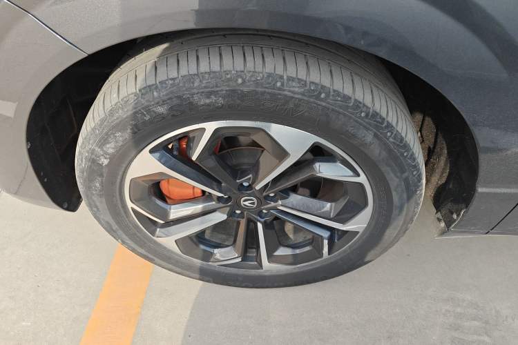 Used CHANGAN UNI-K iDD 2023 Zhidian iDD 1.5T 135km Smart & Fun Model Left Front Wheel Hub