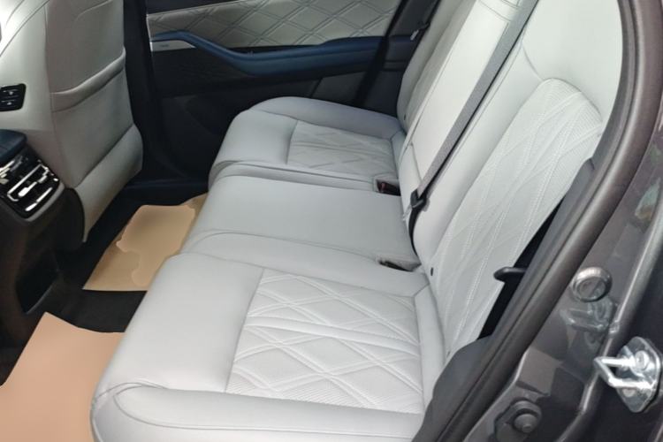 Used CHANGAN UNI-K iDD 2023 Smart Electric iDD 1.5T 135km Smart Leading Model Left Rear Seat