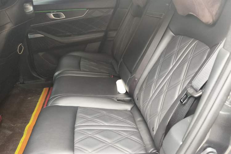 Used CHANGAN UNI-K iDD 2023 Smart Electric iDD 1.5T 135km Smart Leading Model Left Rear Seat