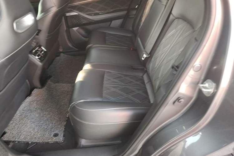 Used CHANGAN UNI-K iDD 2023 Smart Electric iDD 1.5T 135km Smart Leading Model Left Rear Seat