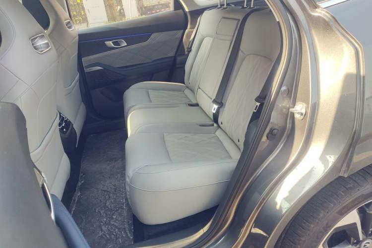 Used CHANGAN UNI-K iDD 2023 Smart Electric iDD 1.5T 135km Smart Leading Model Left Rear Seat
